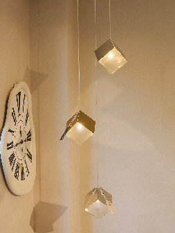 LÁMPARA CUBIC